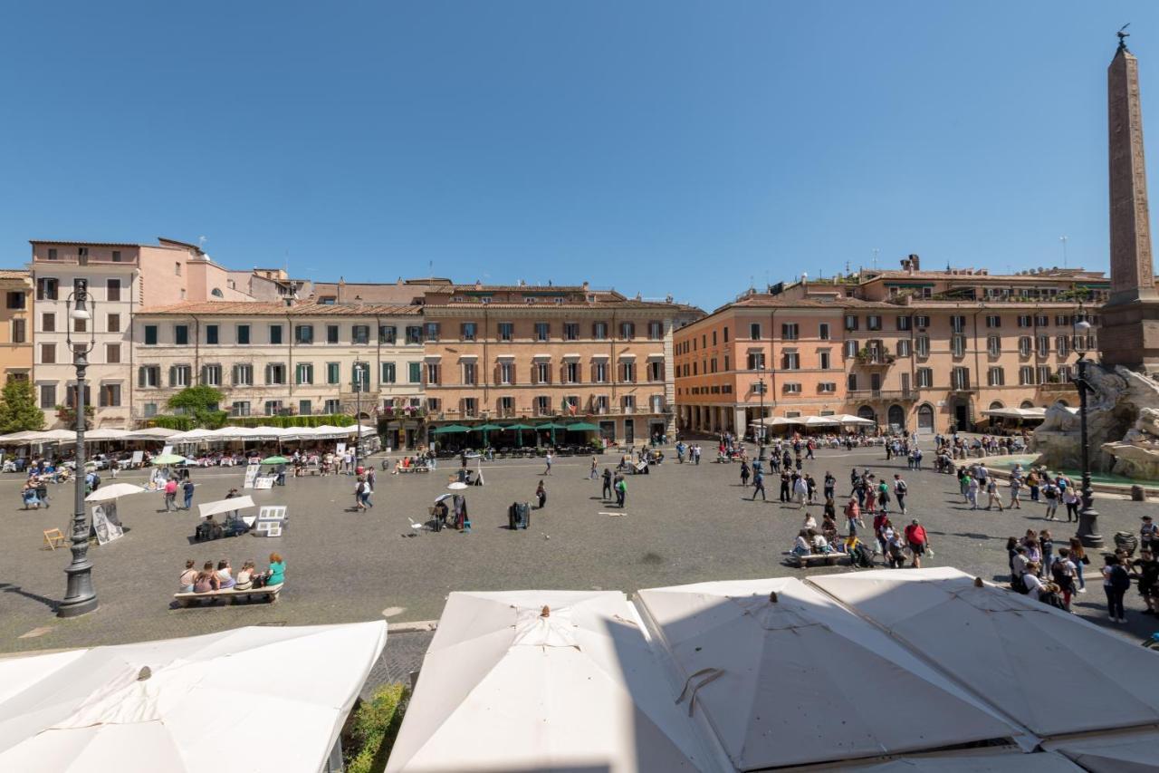 New! Amazing Piazza Navona View Apartment Rome Bagian luar foto